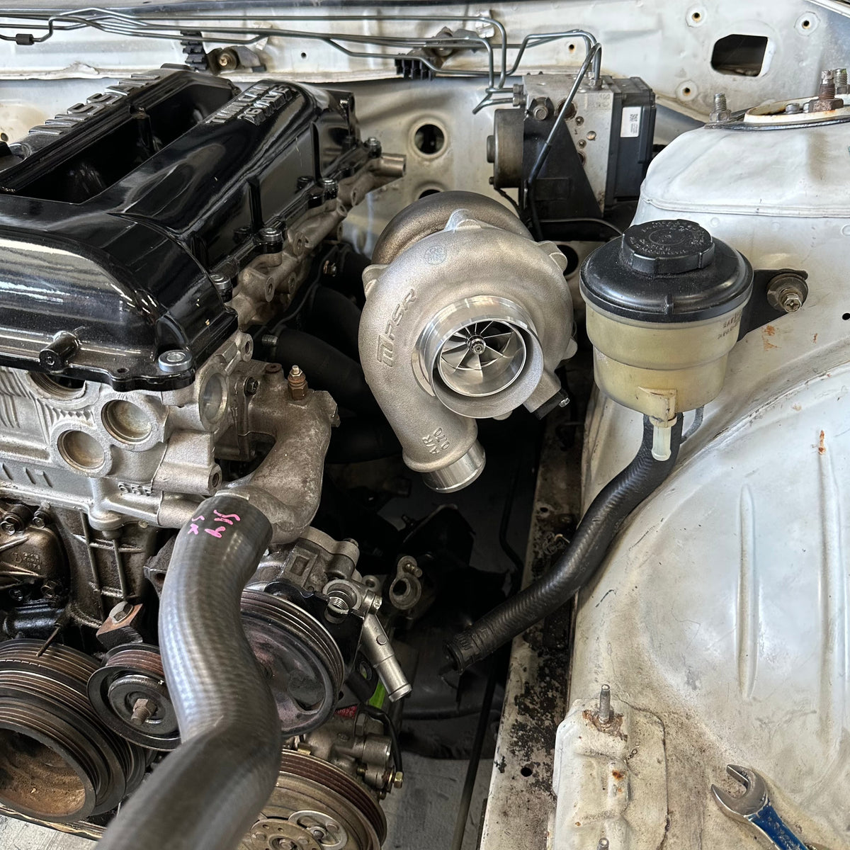 6Boost Nissan SR20DE/DET/VE/VET Reverse Rotation V-Band Exhaust Manifold